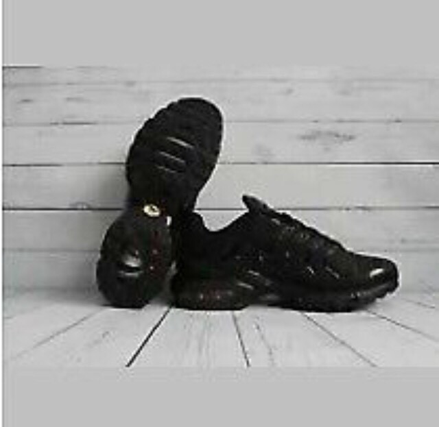 black tns jd